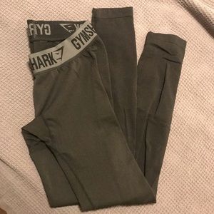 *RETIRED* Gymshark black flex leggings - Medium